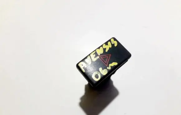 Toyota Avensis T250 Hazard light switch 157963 tr9503