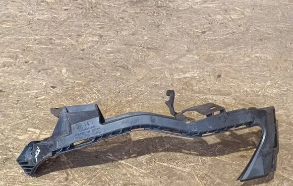 Subaru XV I Headlight/headlamp mounting bracket 