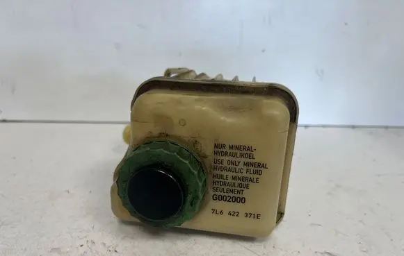 Audi Q7 4L Power steering fluid tank/reservoir 7L6422371E