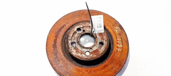 Toyota Avensis T250 Front brake disc VENTILIUOJAMAS