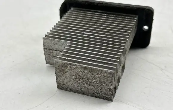 Toyota Avensis Verso Heater blower motor/fan resistor 4993002090
