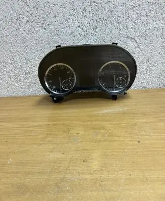 Mercedes-Benz Vito Viano W447 Speedometer (instrument cluster) A4479007008 F1742