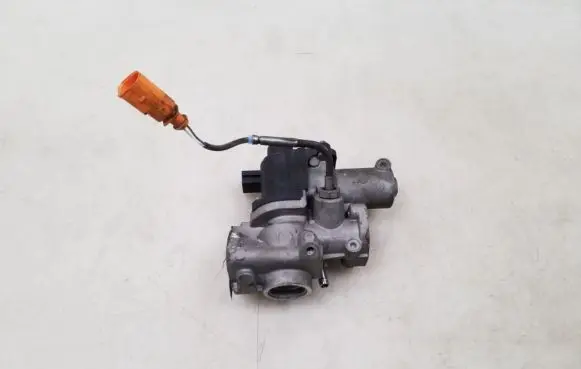 Audi A4 S4 B8 8K Electric throttle body valve D502070000