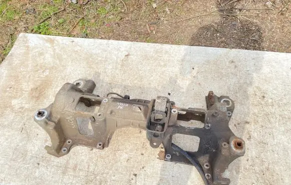 Chrysler Voyager Front subframe