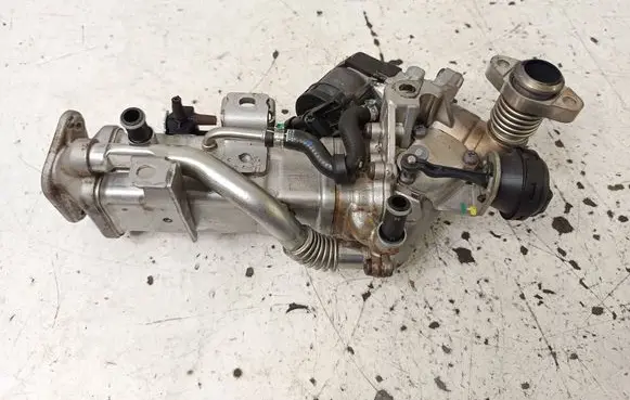 BMW 5 F10 F11 EGR valve cooler 7822350 1171 00482