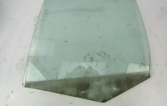 Volkswagen Golf IV Rear door window glass 