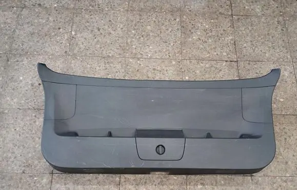 Volkswagen Golf VII Tailgate/trunk upper cover trim 5g9867605b