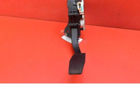 Opel Mokka X Accelerator throttle pedal 96892406