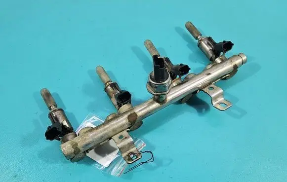 Fuel injector