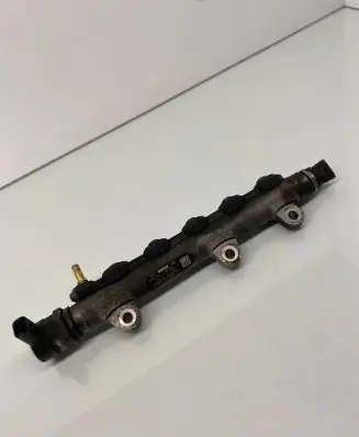 Renault Trafic II (X83) Fuel main line pipe 0281002753 8200426552 0445214153