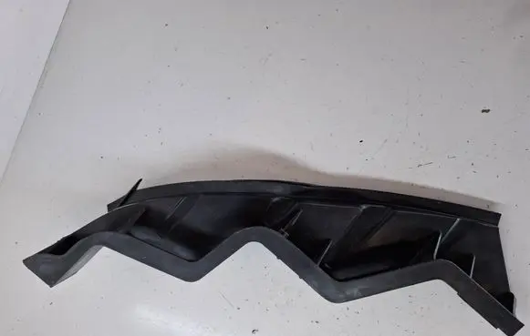 Volkswagen PASSAT B6 Front bumper mounting bracket 3C0807890
