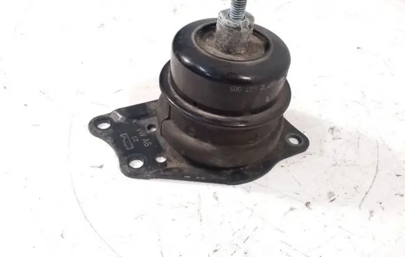 Skoda Fabia Mk1 (6Y) Engine mount bracket 6Q0199262