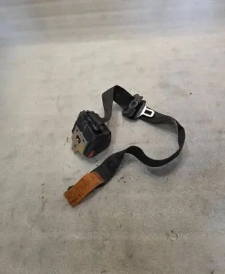 BMW 5 E39 Front seatbelt 8198571 566175100