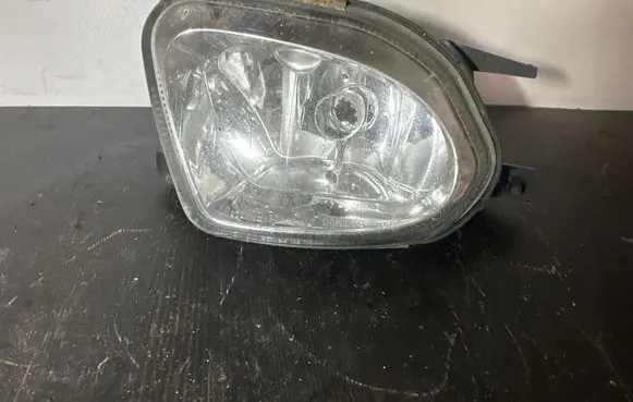 Mercedes-Benz E W211 Front fog light A2118200656 1NB00827502