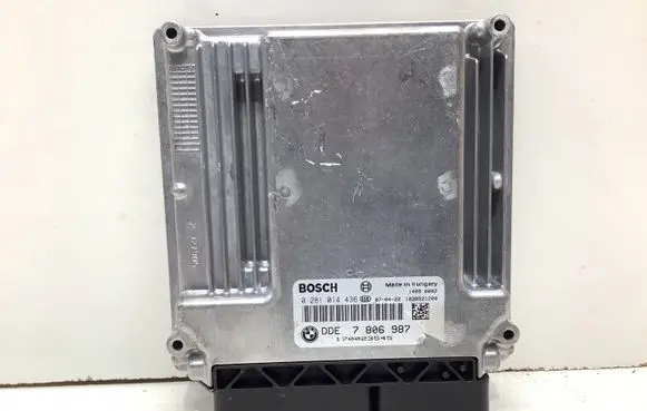 BMW 5 E60 E61 Engine control unit/module 7806987 0281014436