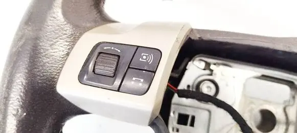 Opel Astra H Steering wheel buttons/switches 13234174