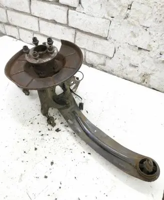 Ford Kuga I Rear wheel hub 8V415A970AB