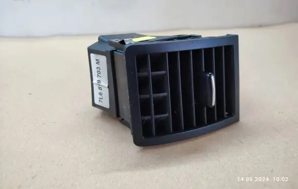 Volkswagen Touareg I Dashboard side air vent grill/cover trim 7L6819703