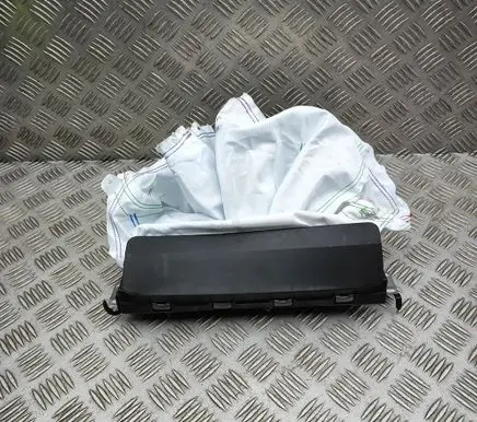 BMW 8 G15 Knee airbag 6820576