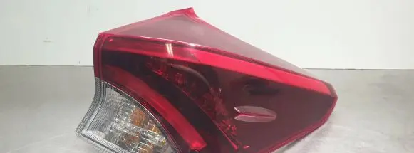 Toyota Auris E180 Tailgate rear/tail lights 18672 02353