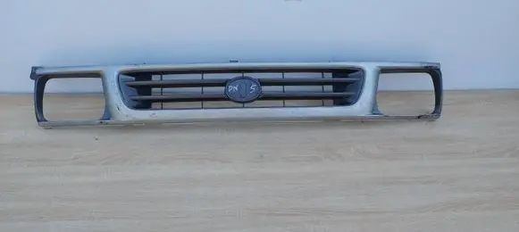 Toyota Hilux (N80, N90, N100, N110) Front grill 53100-35620
