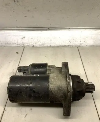 Volkswagen PASSAT B5 Starter motor 02M911023