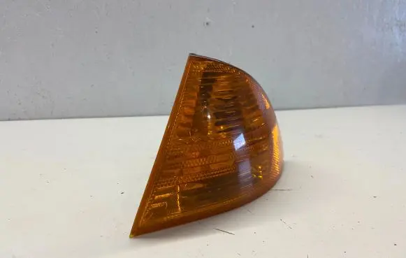 BMW 3 E46 Front indicator light 1315106140 6902765 0311328001