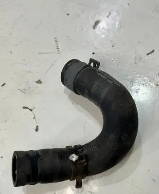 Volkswagen Touareg III Engine coolant pipe/hose