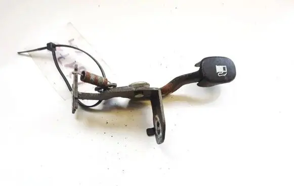 Hyundai i30 Fuel tank opening switch 