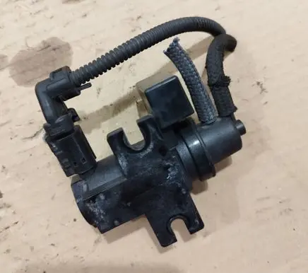 BMW 1 E81 E87 Turbo solenoid valve 780539101