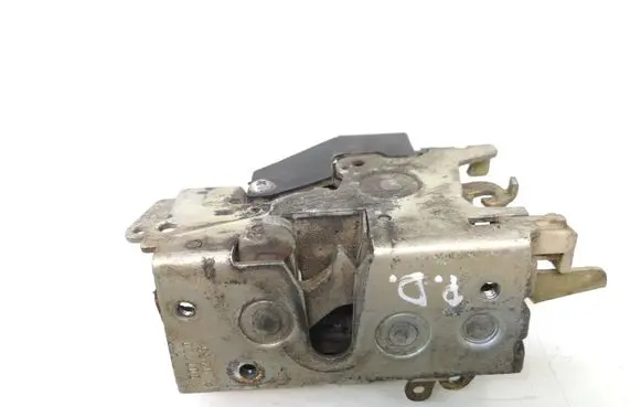 Volkswagen II LT Front door lock 9017200235