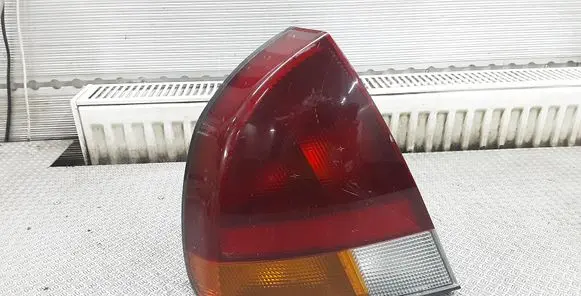 Mitsubishi Carisma Rear/tail lights