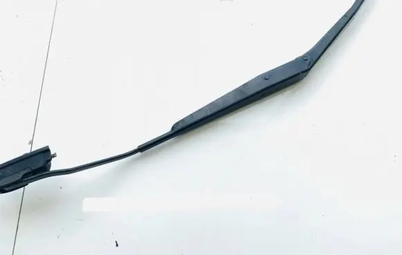 Toyota Avensis Verso Front wiper blade arm