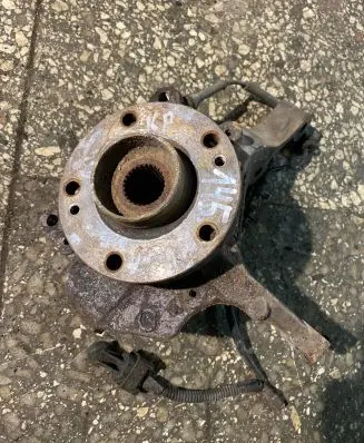Renault Megane II Front wheel hub