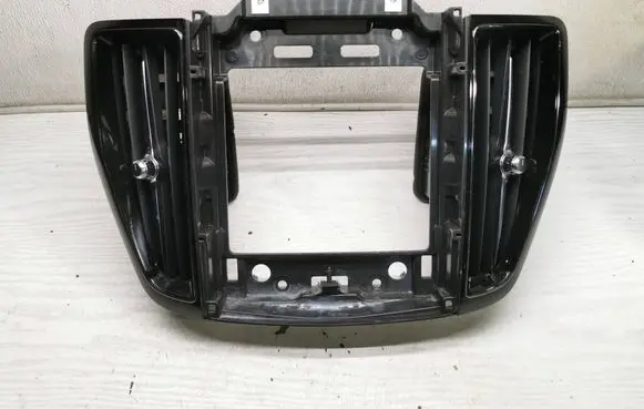 Volvo XC60 Dash center air vent grill 31417742 31417744