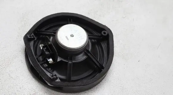 Honda HR-V Front door speaker