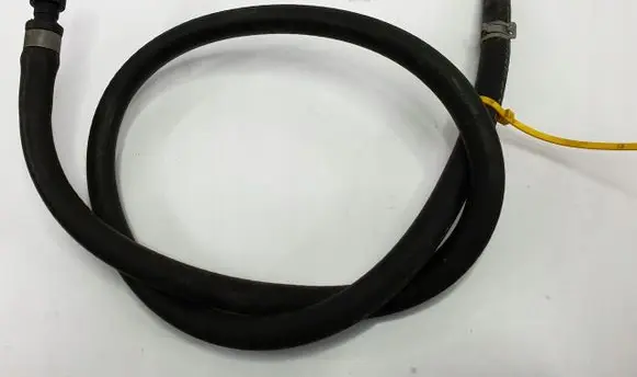 Mercedes-Benz SL R230 Engine coolant pipe/hose A2308300596