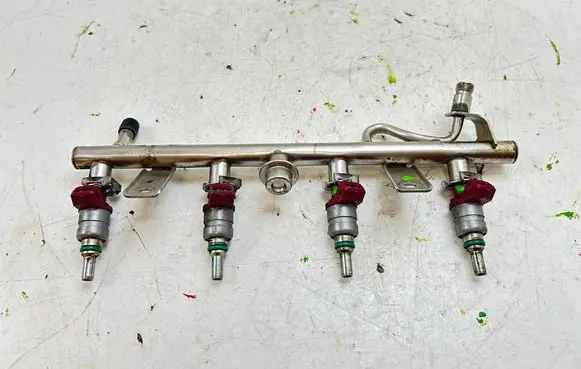 Mercedes-Benz C W204 LP gas injectors set A2710780023 A2733310