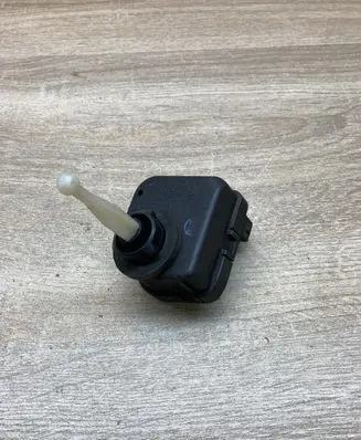 Audi A4 S4 B5 8D Headlight level adjustment motor 4D0941295 0307852315