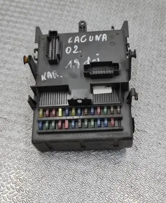 Renault Laguna II Fuse module 8200148809 518095419