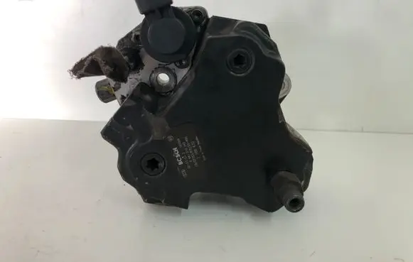 BMW 3 E90 E91 Fuel injection high pressure pump 7788670 0445010045