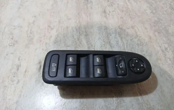 Peugeot 508 Electric window control switch 96659465ZD