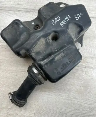 Intake resonator