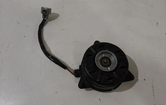 Lexus RX 300 Radiator active air flap actuator 1680007140 1636320270