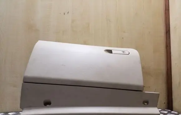 Volkswagen Touareg II Glove box set 7P2857097