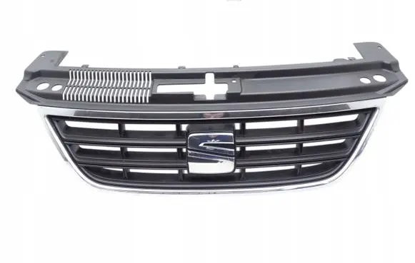 Seat Alhambra (Mk2) Front bumper upper radiator grill 7N5853653D