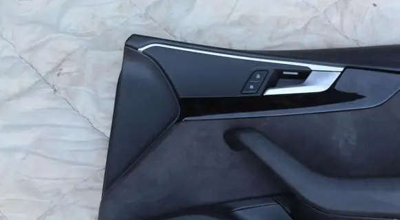 Audi A4 S4 B9 Front door card panel trim 8W0867134 9AU491