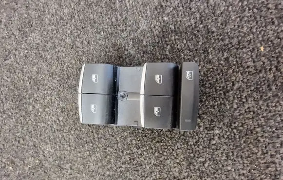 Alfa Romeo Stelvio Electric window control switch 01561291730