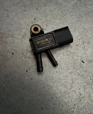 Mercedes-Benz E W211 Exhaust gas pressure sensor 0281002924