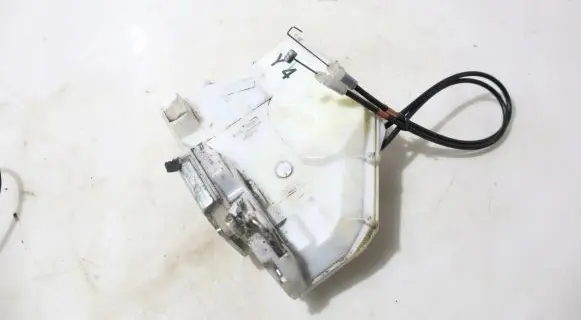 Suzuki SX4 Front door lock